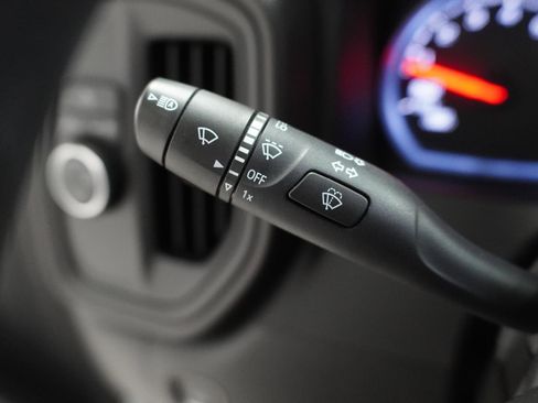 Used 2022 Chevrolet Silverado 1500 Custom RWD image 9