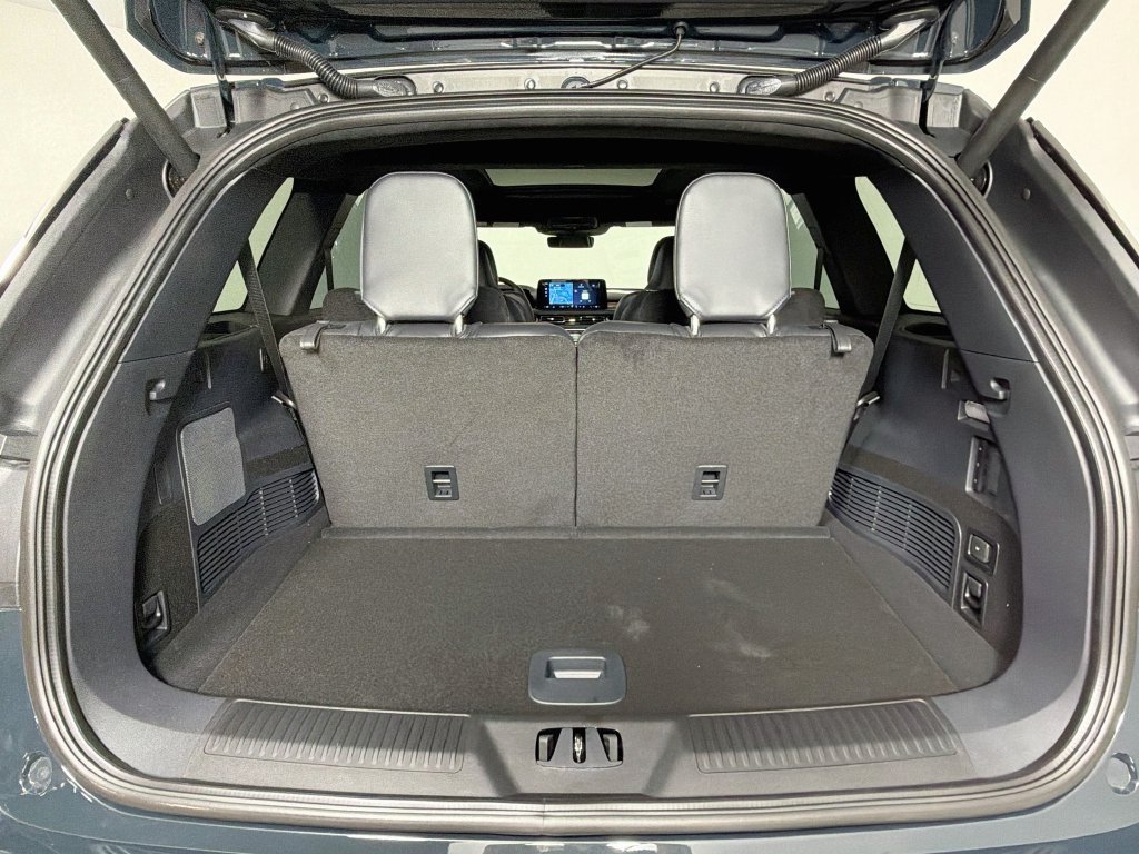 New 2026 Lincoln Aviator Black Label w/ Dynamic Handling Package AWD/4WD image 28