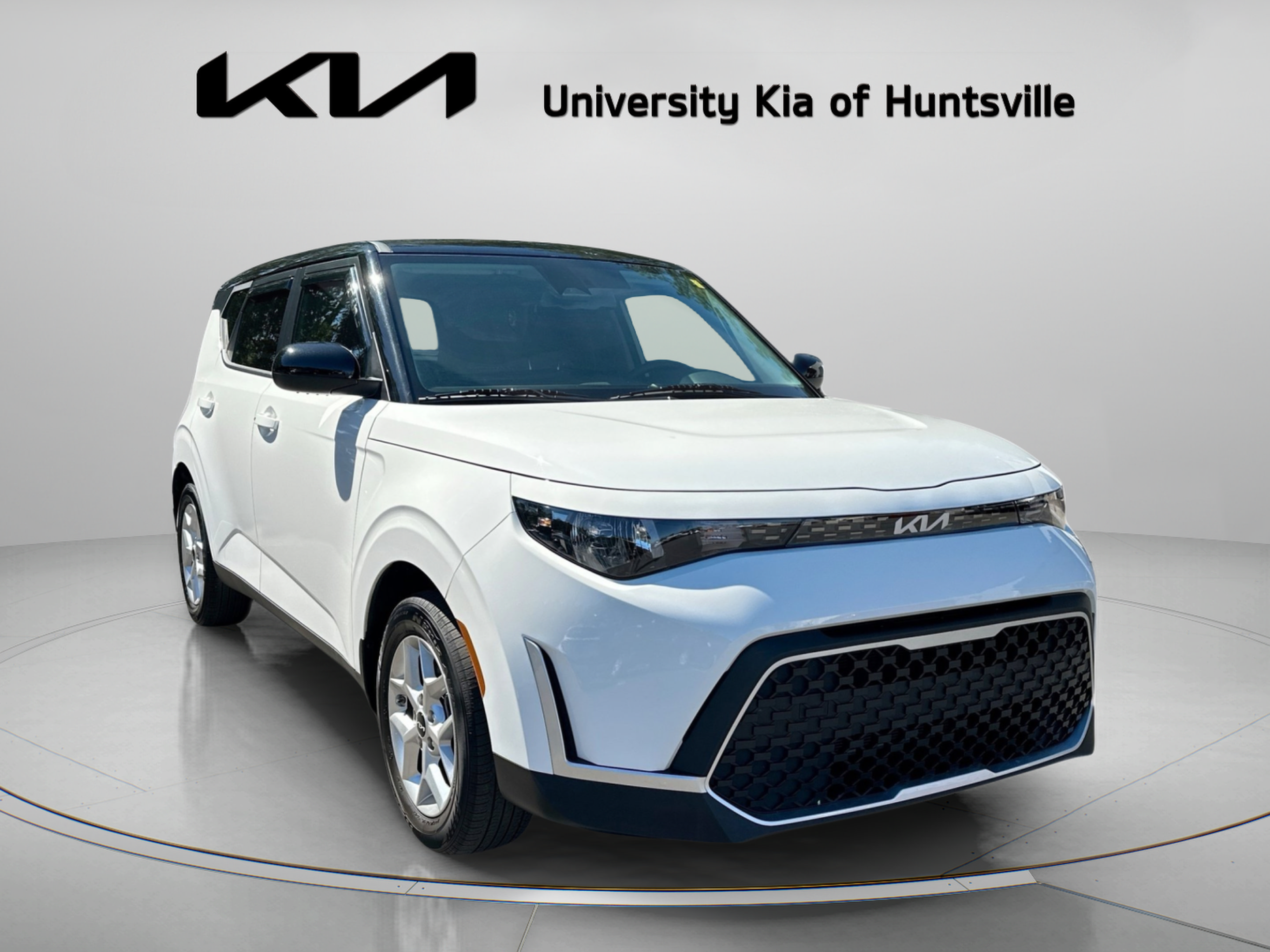 Used 2024 Kia Soul S FWD image 1
