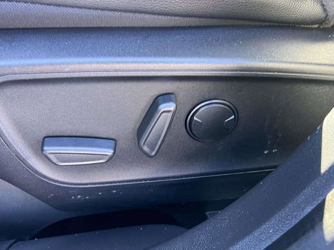 Used 2022 Ford Escape SEL image 23
