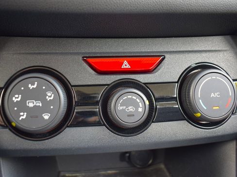 Used 2019 Subaru Impreza 2.0i Premium image 24