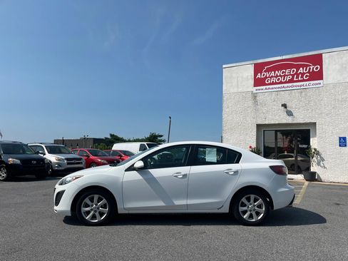 Used 2010 MAZDA MAZDA3 i Touring FWD image 2