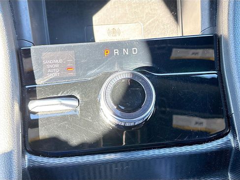 Used 2024 Jeep Grand Cherokee L Limited w/ Luxury Tech Group II image 18