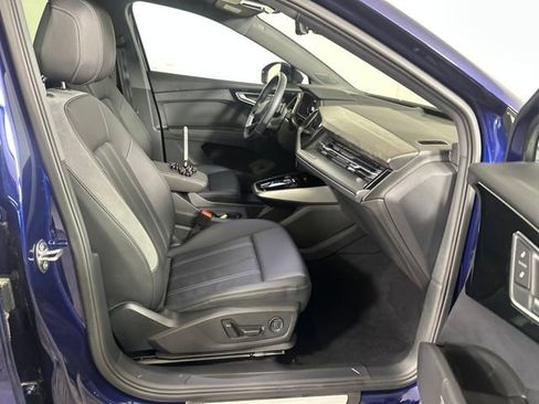 Used 2022 Audi Q4 e-tron Prestige image 28
