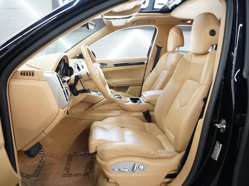 Used 2014 Porsche Cayenne AWD/4WD image 11