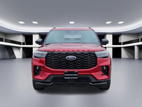 Used 2025 Ford Explorer ST-Line RWD image 9