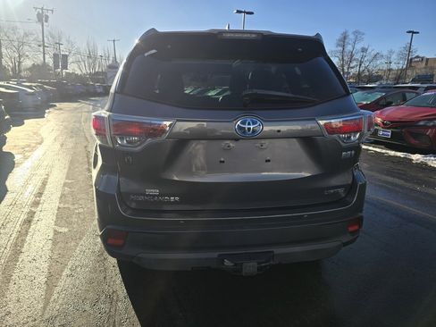 Certified 2016 Toyota Highlander Limited Platinum image 6