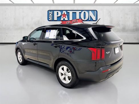 Used 2021 Kia Sorento LX FWD image 5
