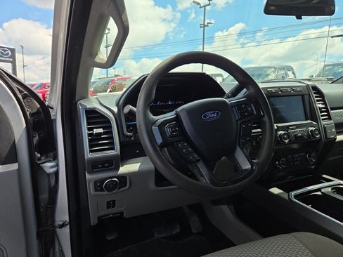 Used 2019 Ford F350 XLT w/ XLT Premium Package AWD/4WD image 8
