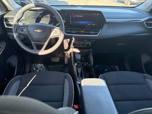 Used 2025 Chevrolet TrailBlazer LT image 26