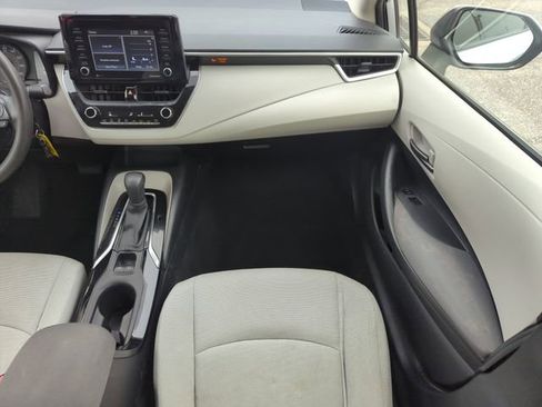 Used 2022 Toyota Corolla L FWD image 15