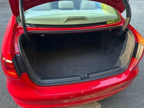 Used 2014 Volkswagen Jetta SE FWD image 12
