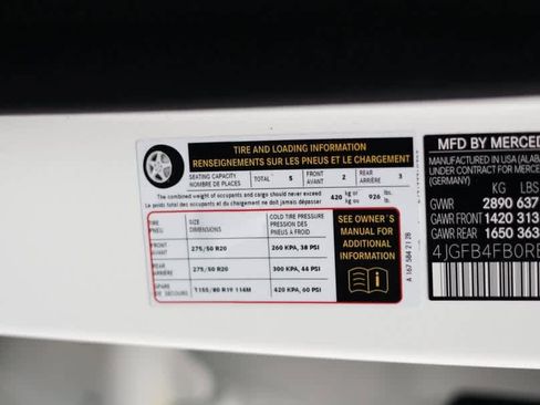 Used 2024 Mercedes-Benz GLE 350 4MATIC w/ Driver Assistance Package image 47