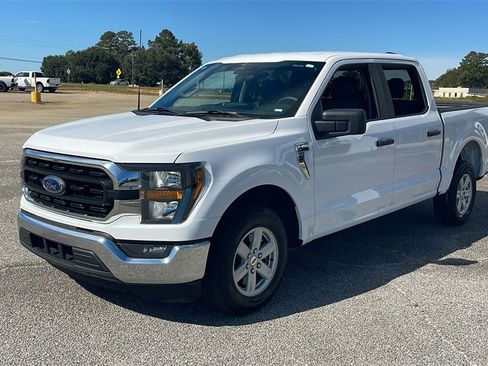 Used 2023 Ford F150 XLT image 4