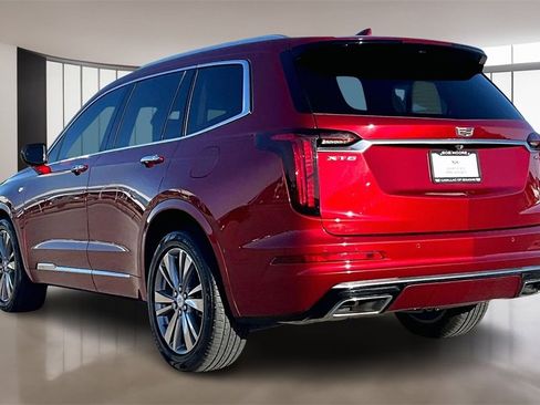 Used 2023 Cadillac XT6 Premium Luxury w/ Technology Package image 12