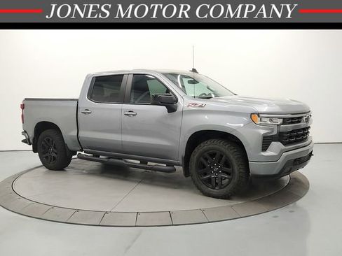 Used 2024 Chevrolet Silverado 1500 RST w/ Z71 Off-Road Package AWD/4WD image 1
