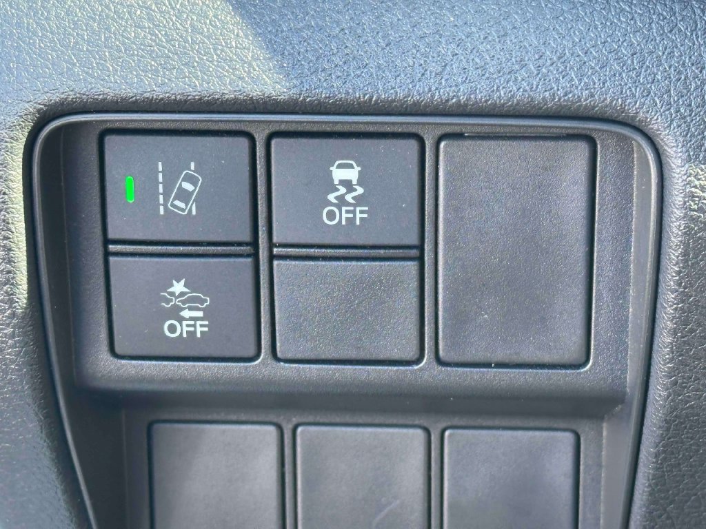 Used 2020 Honda CR-V LX image 16