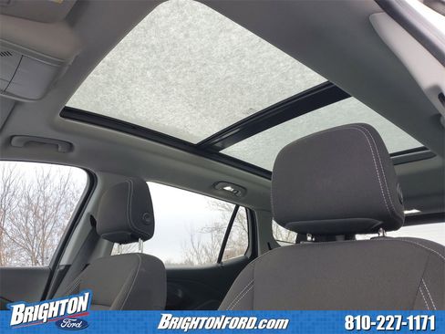 Used 2022 GMC Terrain SLE w/ Driver Convenience Package image 11