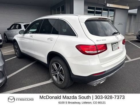Used 2017 Mercedes-Benz GLC 300 4MATIC image 2