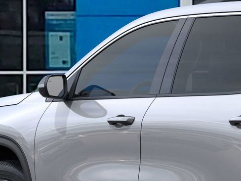 New 2026 Chevrolet Traverse LT image 12