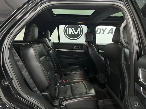 Used 2017 Ford Explorer Sport w/ Equipment Group 401A image 32