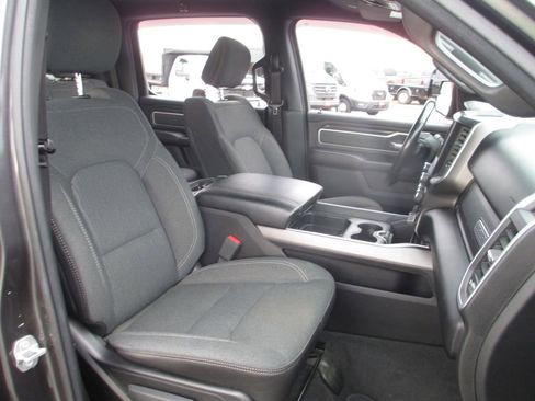 Used 2020 RAM 1500 Big Horn AWD/4WD image 25