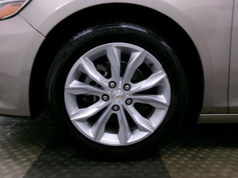 Used 2024 Chevrolet Malibu LT image 16