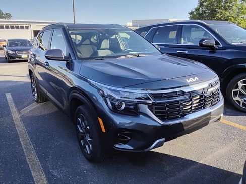 Used 2024 Kia Seltos S AWD/4WD image 11