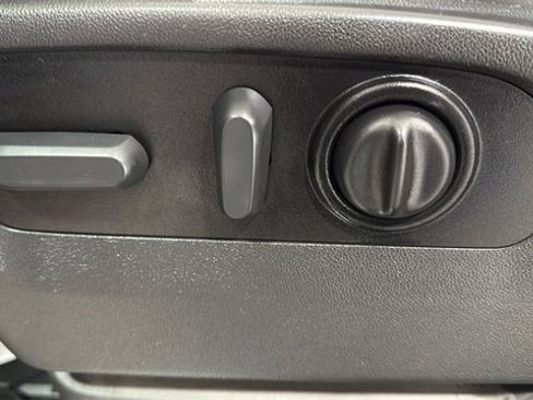 Used 2022 Chevrolet Silverado 3500 LTZ image 24