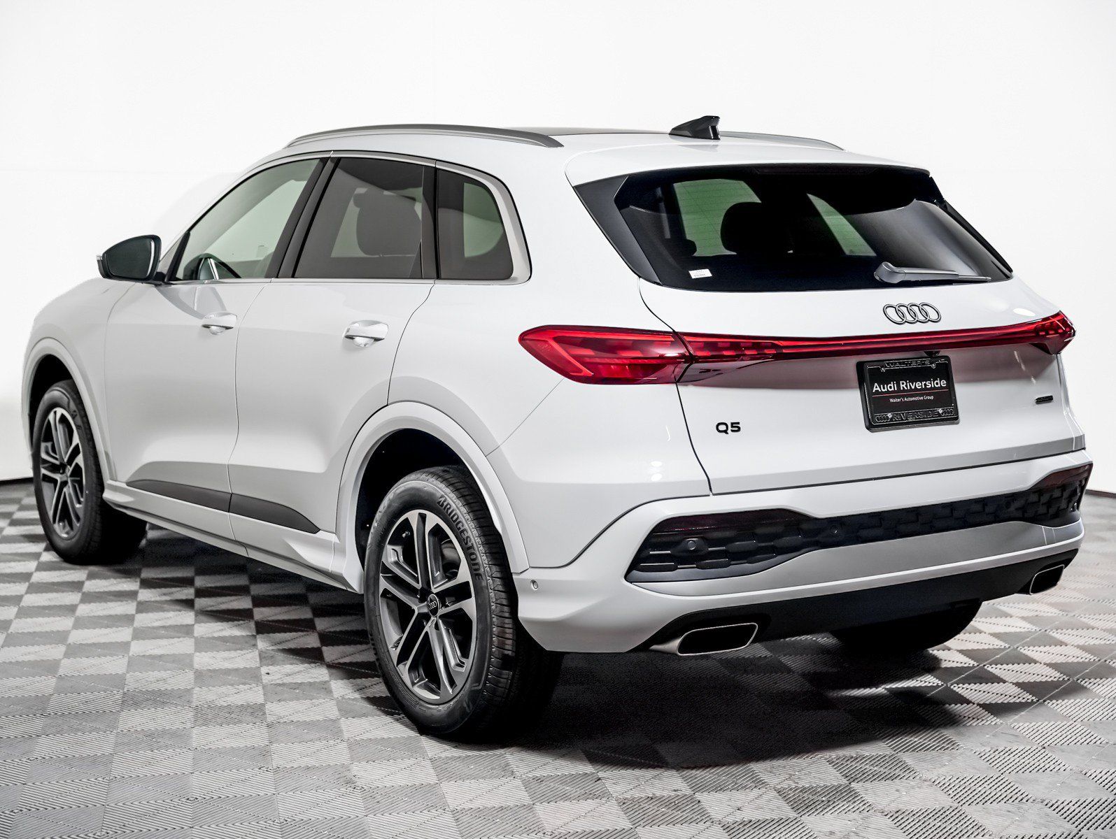 New 2026 Audi Q5 Premium AWD/4WD image 2