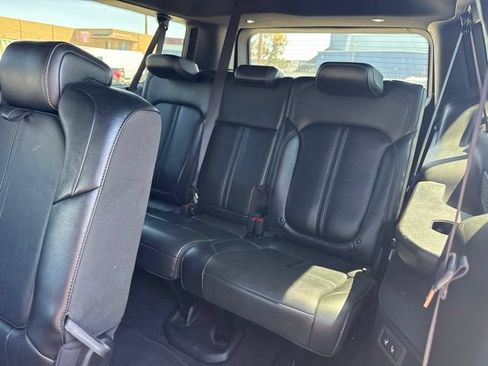 Used 2024 Jeep Wagoneer L Series II w/ Flexible Seating Group AWD/4WD image 13