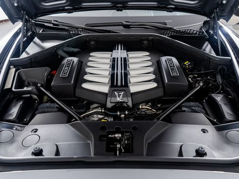 Used 2017 Rolls-Royce Dawn image 53