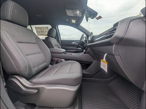 New 2026 Chevrolet Traverse LT w/ LPO, Floor Liner Package FWD image 13