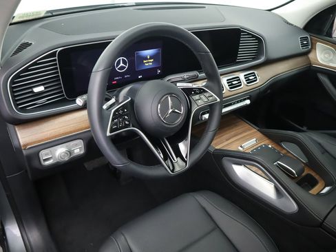 Certified 2025 Mercedes-Benz GLE 350 4MATIC image 9