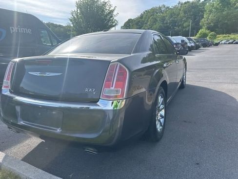Used 2013 Chrysler 300 C RWD image 18