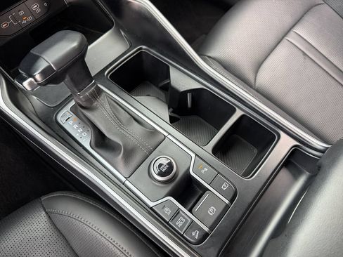 Used 2024 Kia Sorento S FWD image 20