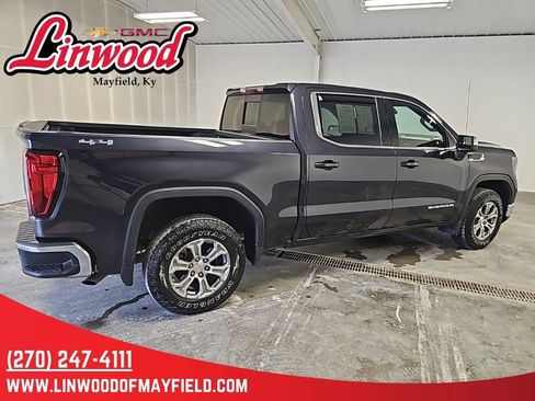 Used 2024 GMC Sierra 1500 SLE w/ Preferred Package image 2