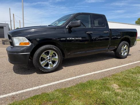 Used 2012 RAM 1500 ST w/ ST Popular Equipment Group AWD/4WD image 3