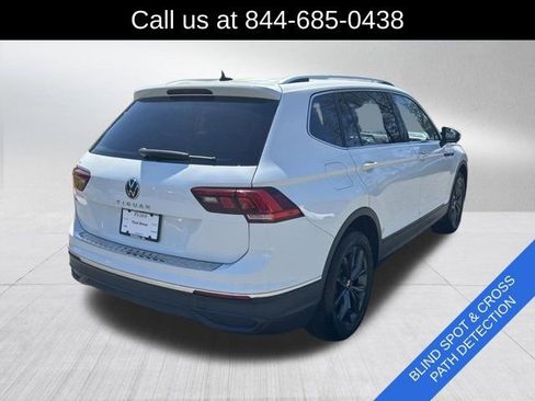 Used 2024 Volkswagen Tiguan SE image 5
