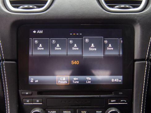 Certified 2021 Porsche 718 Boxster Spyder RWD image 10