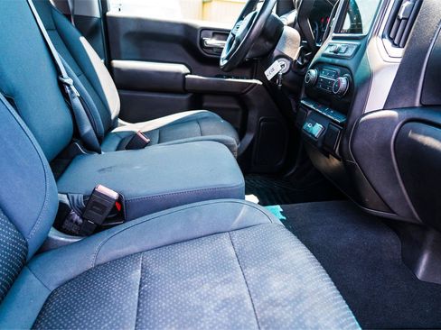 Used 2019 Chevrolet Silverado 1500 Custom w/ Infotainment Package RWD image 28