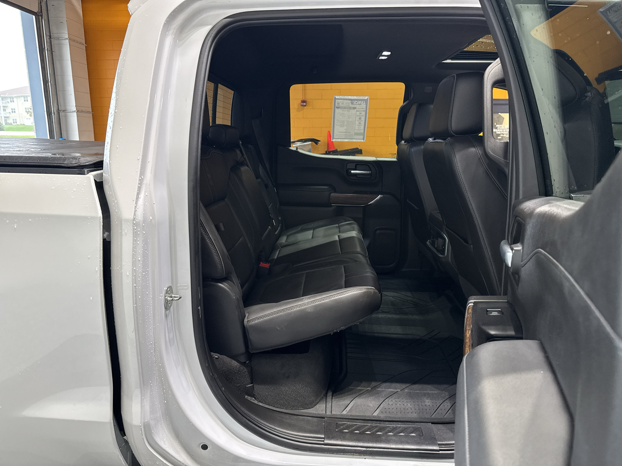 Used 2020 Chevrolet Silverado 1500 High Country w/ Technology Package AWD/4WD image 22