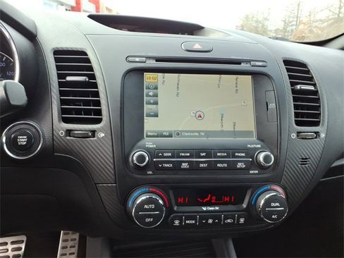 Used 2016 Kia Forte SX w/ SX Premium Technology Package image 12