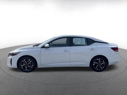 Used 2025 Nissan Sentra SV image 9