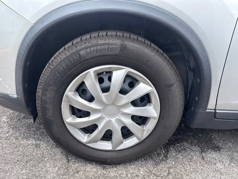 Used 2016 Nissan Rogue S FWD image 12