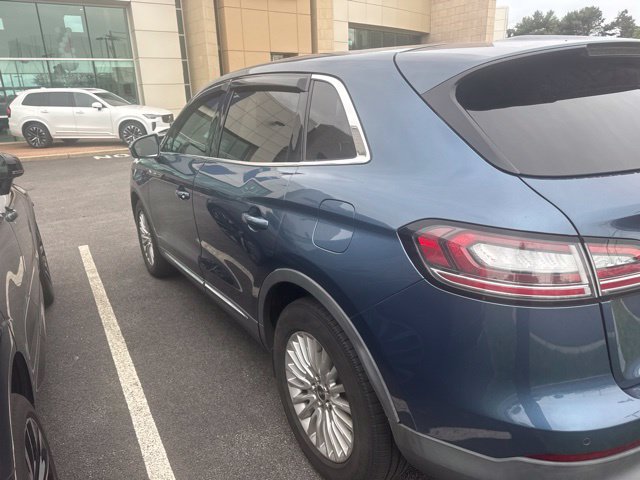 Used 2019 Lincoln Nautilus Premier AWD/4WD image 8