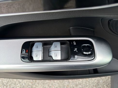 Used 2026 Mercedes-Benz GLC 300 4MATIC image 26
