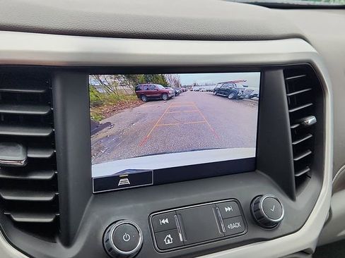 Used 2023 GMC Acadia SLT w/ Preferred Package AWD/4WD image 18