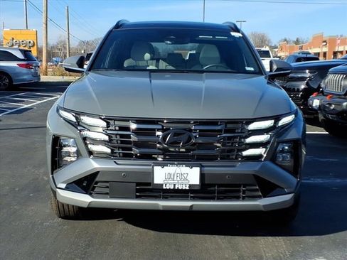 Used 2025 Hyundai Tucson Limited image 32