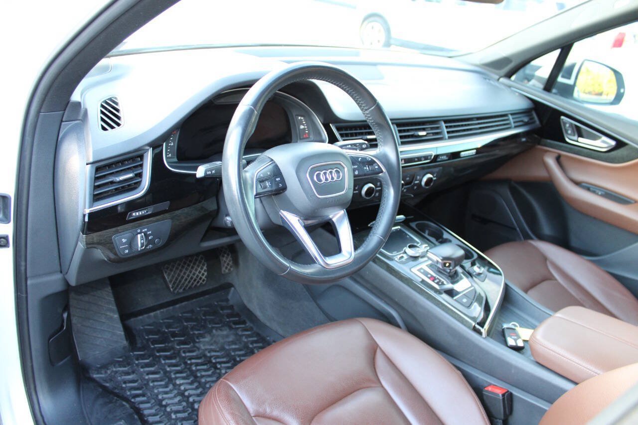 Used 2019 Audi Q7 3.0T Premium Plus AWD/4WD image 13
